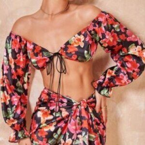 Beautiful SHEIN Off Shoulder Tie Front Floral Satin Crop Top Bell Sleeve. Size S